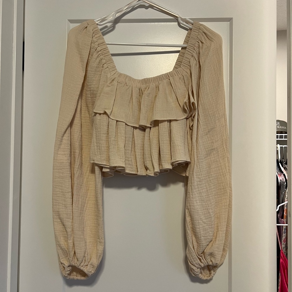Le Lis Cream ruffle top